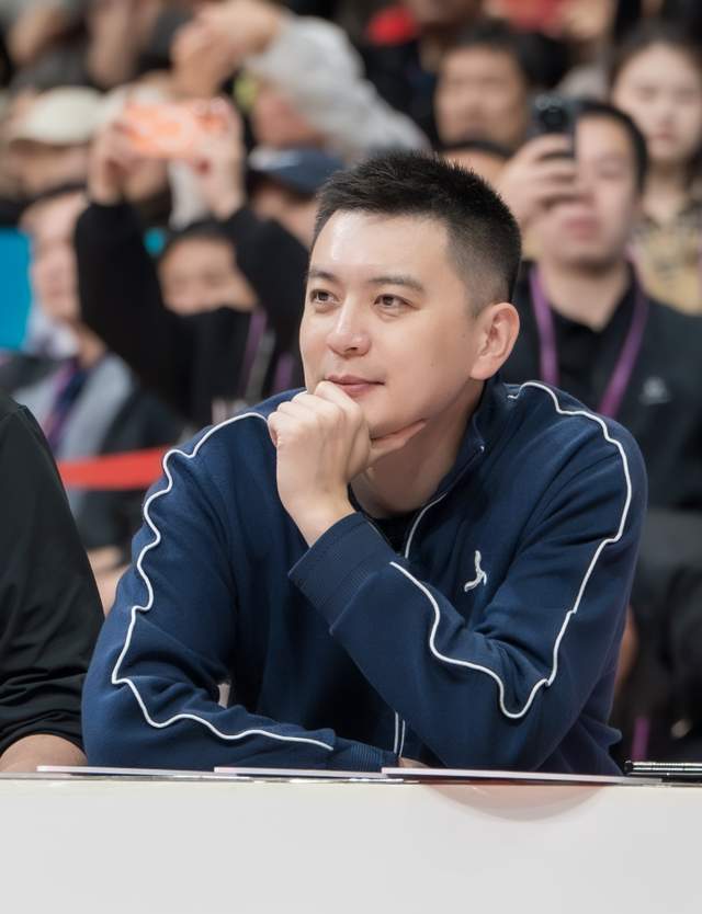 开云官方网站-真不讲情面!杨鸣点评北京男篮,直言仍未展现冠军相,高看上海队